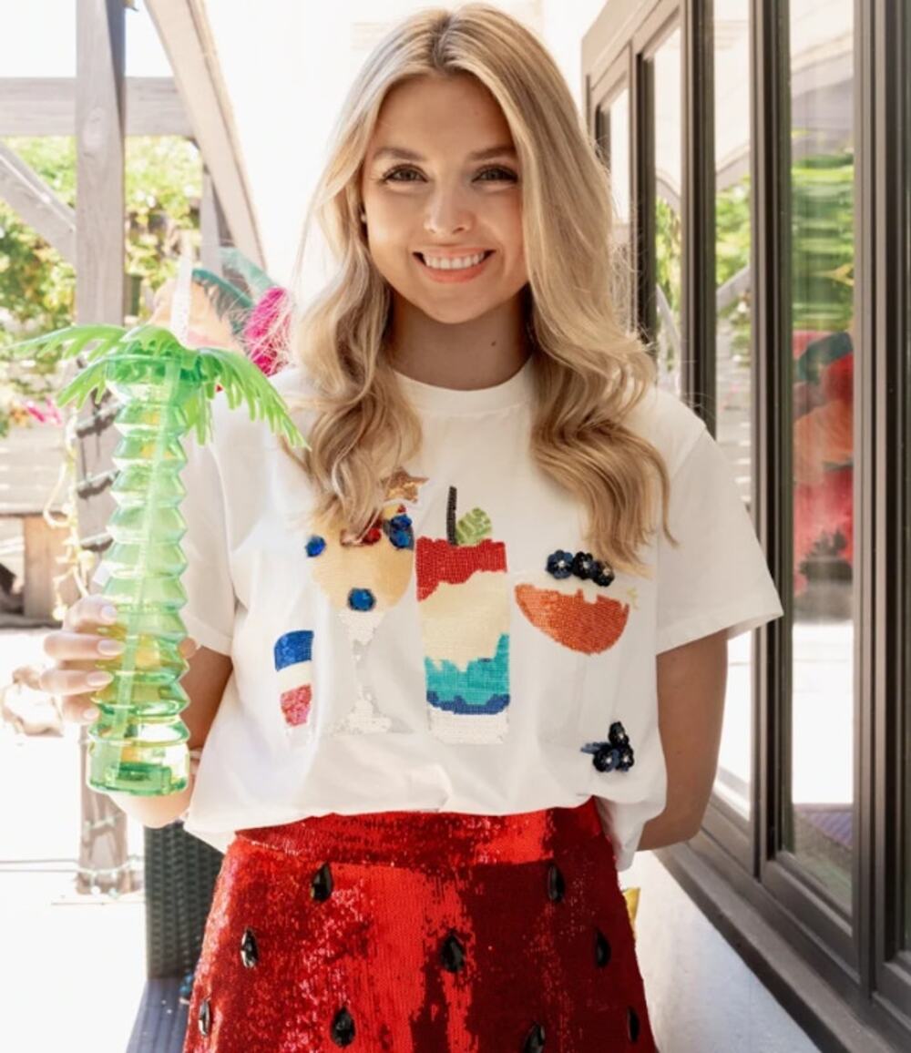 Queen of Sparkles Rum, Wine & Blueberry Tee Sz. M